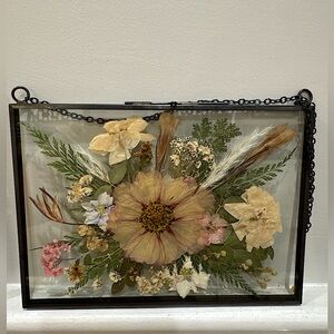 011 Floral pressed wall decor